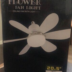 NIB Flower Fan Light/Ceiling Fan w/Light